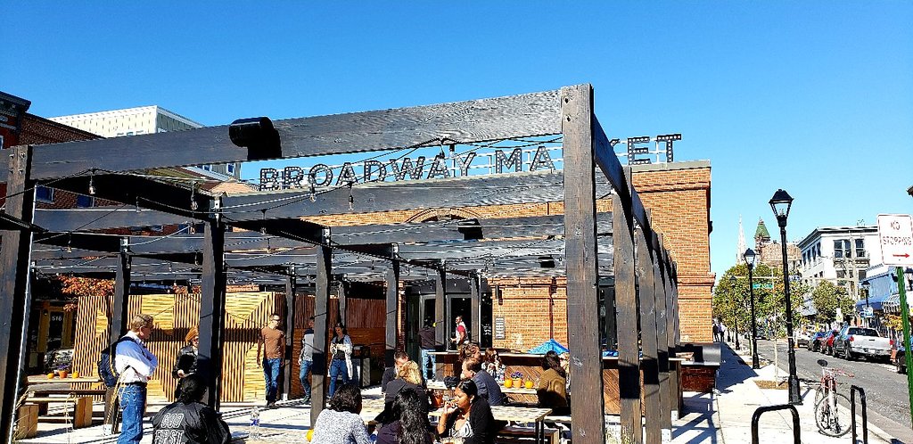 Broadway Market 1